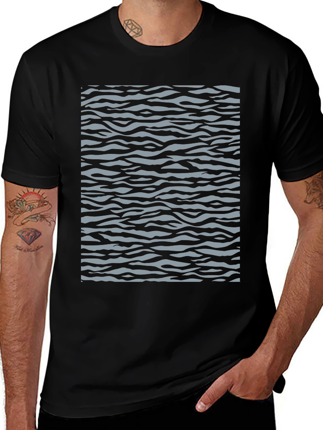 Trendy Zebra Striped Graphic Tee - Black