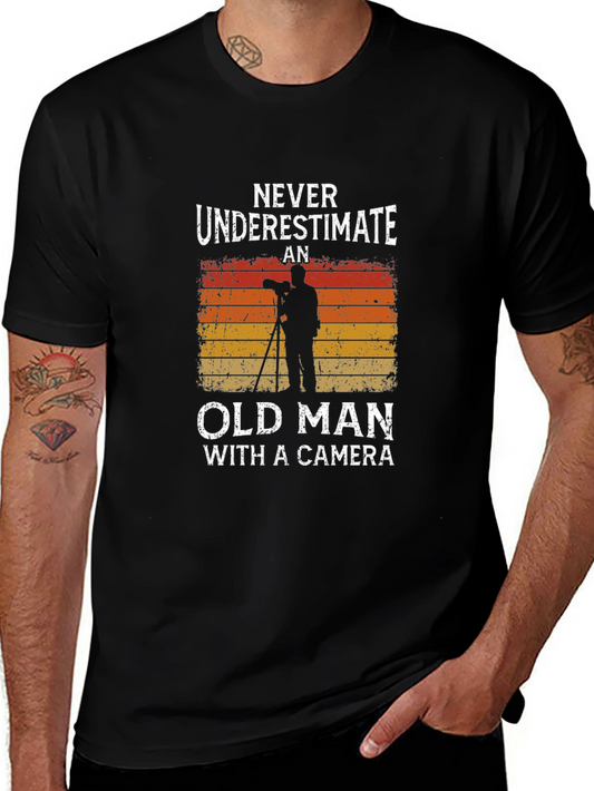 Vintage Old Man Photographer T-Shirt