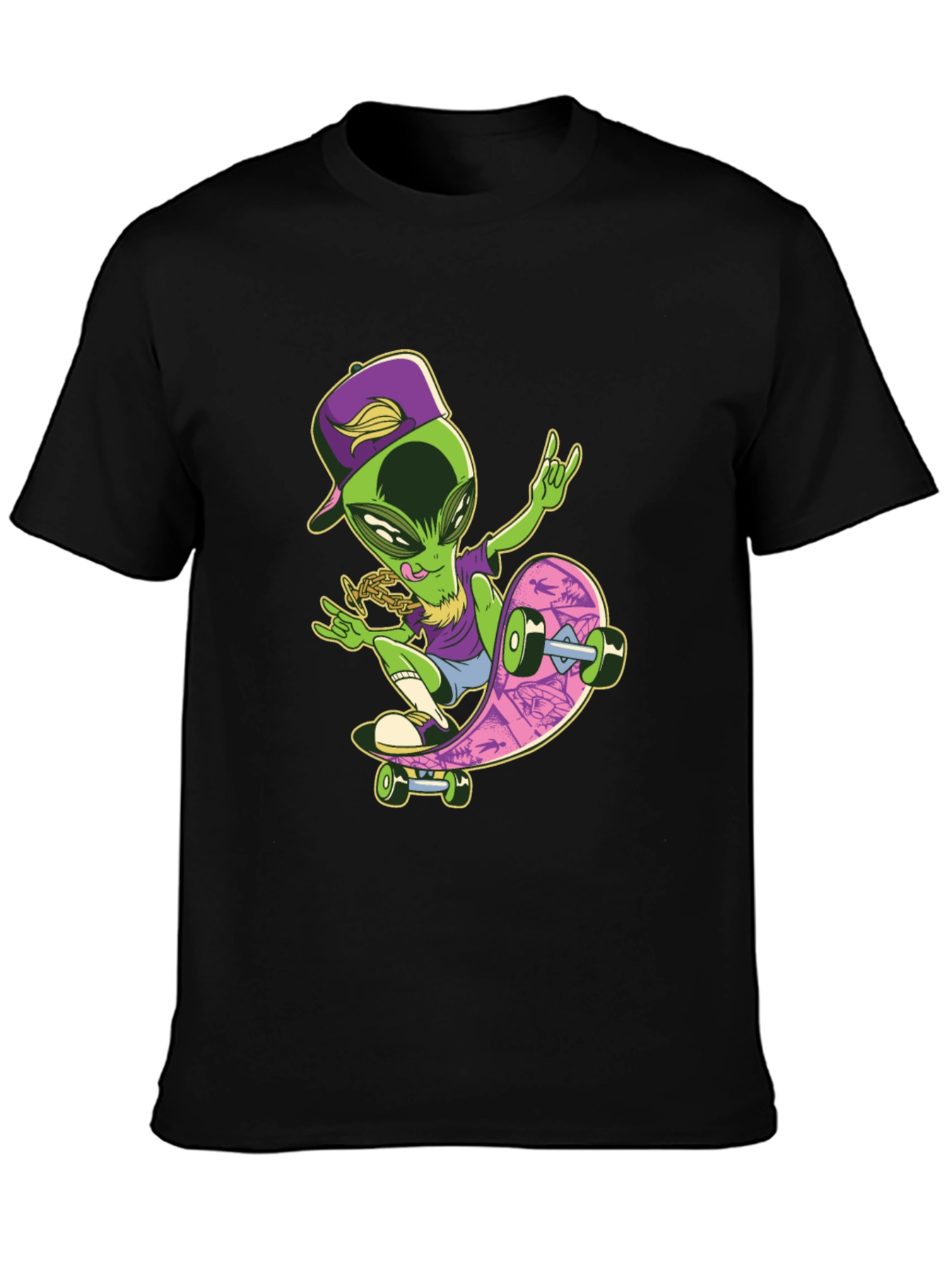 Cool Alien Skateboard Graphic T-Shirt