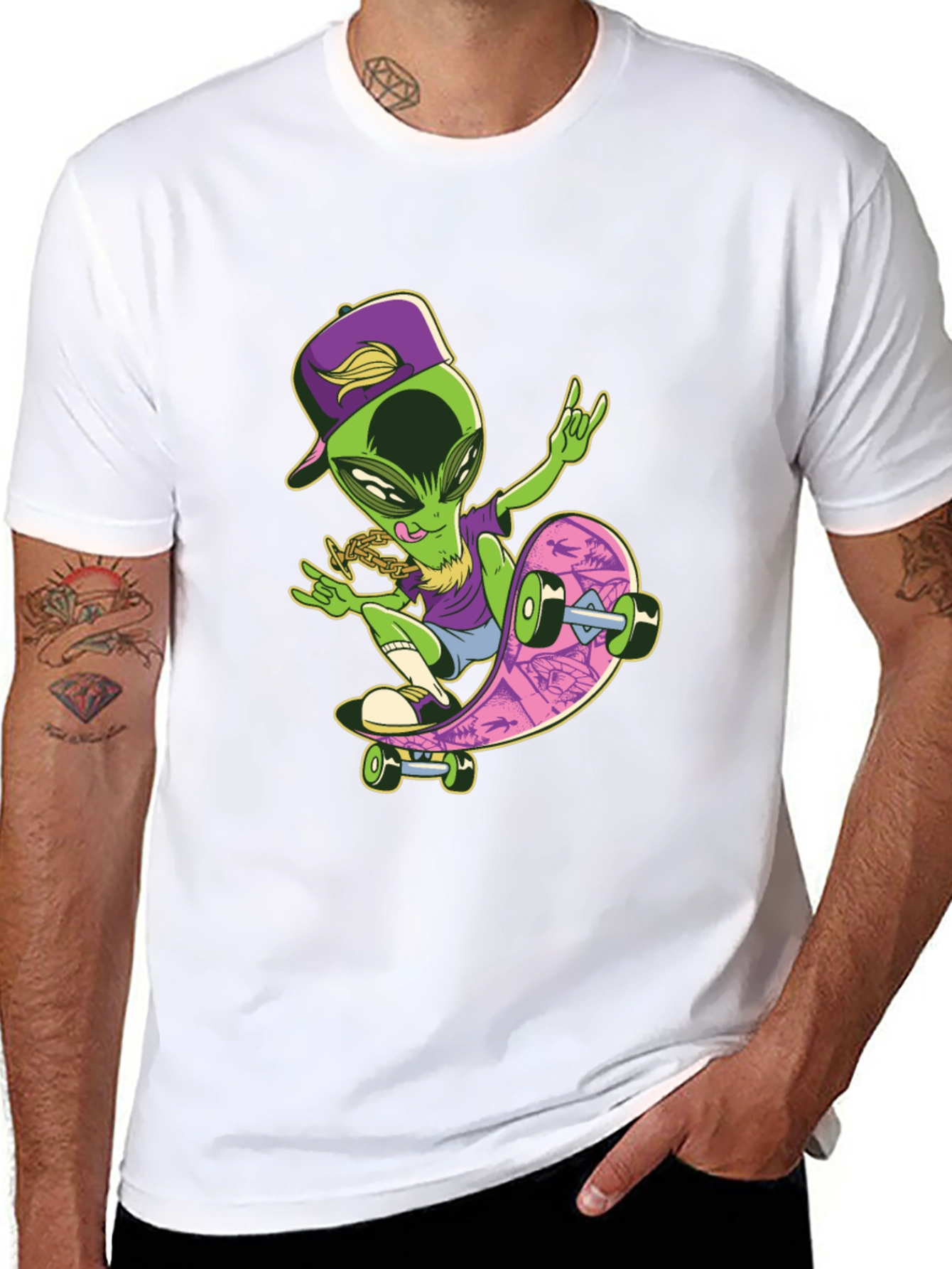 Cool Alien Skateboard Graphic T-Shirt