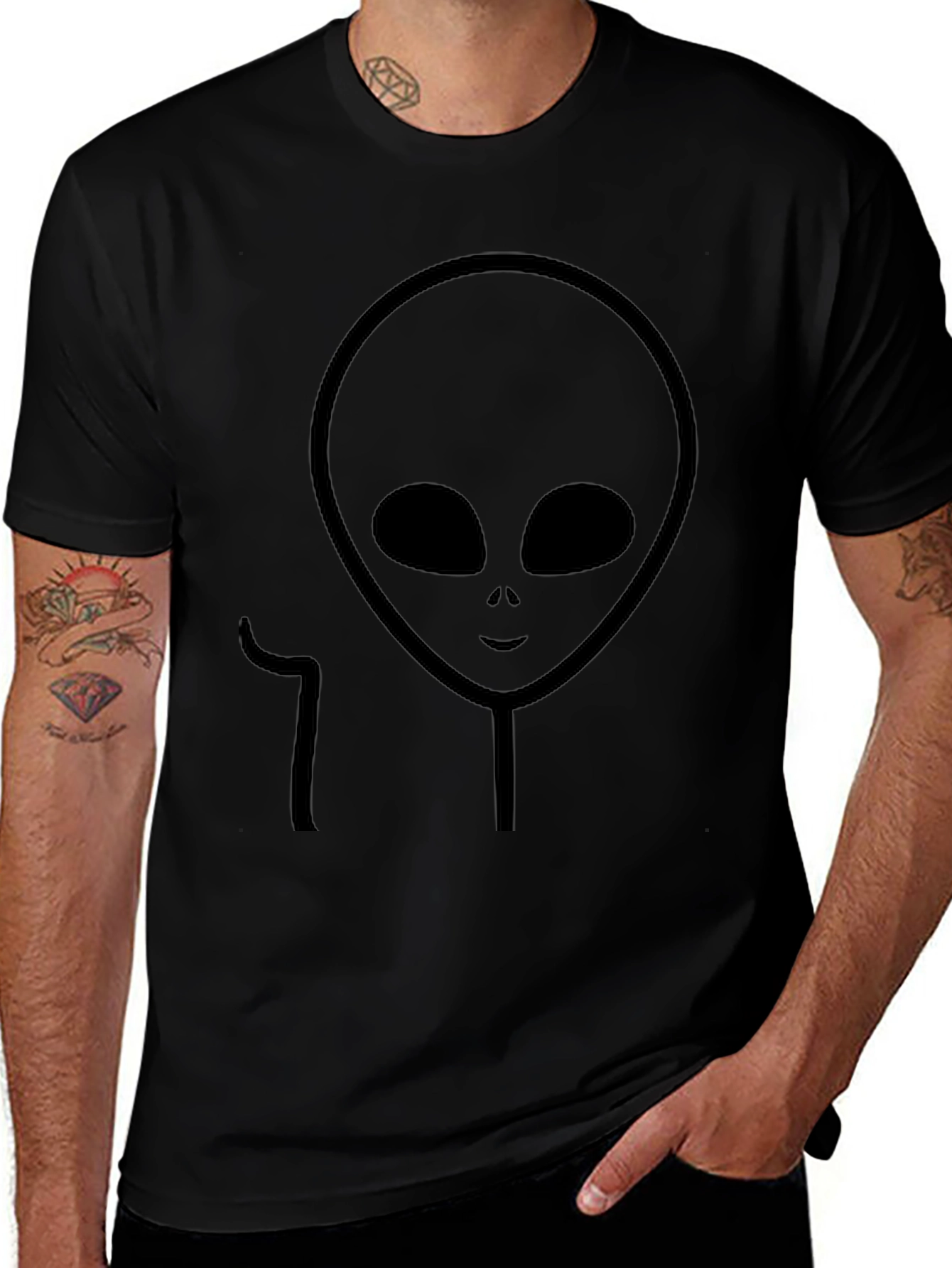 Black Alien Graphic Tee - Extraterrestrial Style